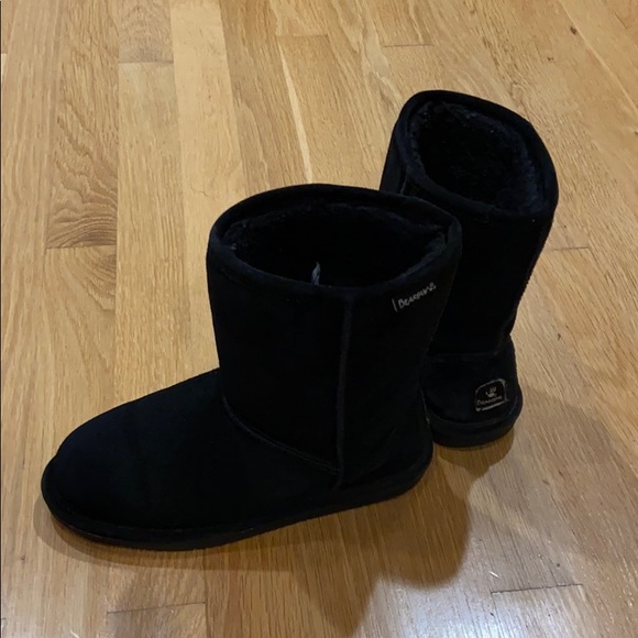BearPaw Other - Bearpaw sz 4 black suede boots comfortable style